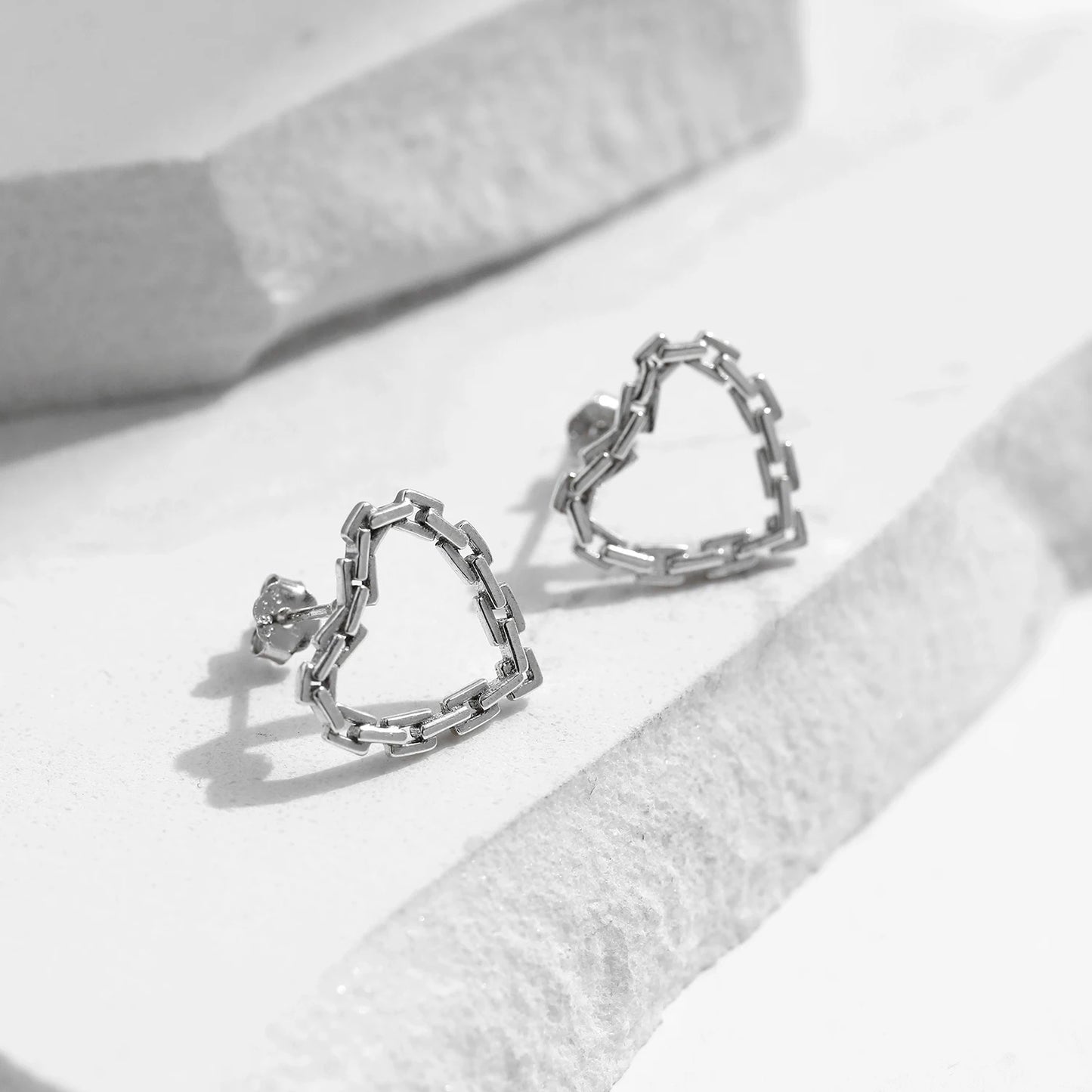 Sparkle with MQ 925 Silver Hearts Earrings - Perfect for Women!